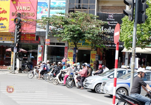 M&ugrave;a đ&ocirc;ng, người H&agrave; Nội vẫn phải k&ecirc;u trời v&igrave; nắng gắt 3