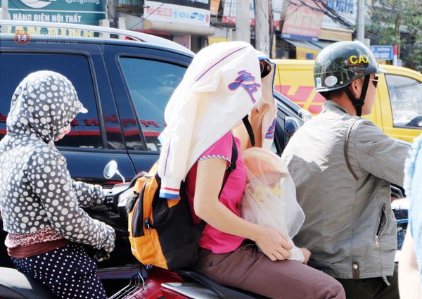 M&ugrave;a đ&ocirc;ng, người H&agrave; Nội vẫn phải k&ecirc;u trời v&igrave; nắng gắt 6