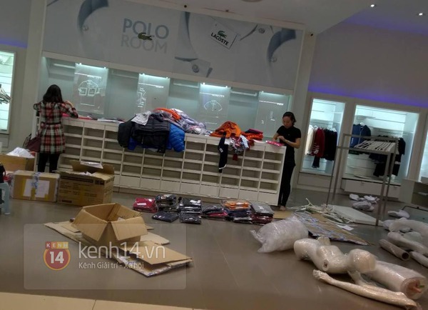 Nhiều gian hàng thiệt hại tiền tỷ sau khi Parkson Keangnam thông báo đóng cửa 11