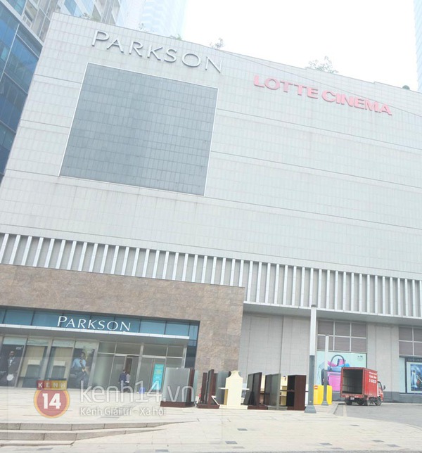 Nhiều gian hàng thiệt hại tiền tỷ sau khi Parkson Keangnam thông báo đóng cửa 1