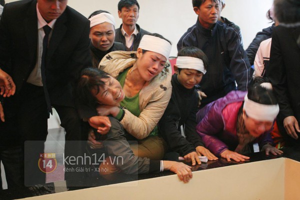 "Sang thế giới b&ecirc;n kia, mong Loan v&agrave; Vượng m&atilde;i m&atilde;i b&ecirc;n nhau" 9