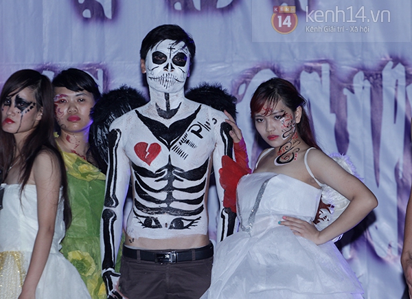 Lễ hội Romantik Halloween đầy "ám ảnh" của sinh viên Báo chí 17