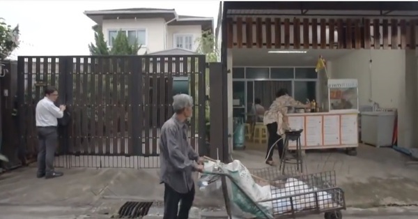 C&acirc;u chuyện x&uacute;c động về &ocirc;ng l&atilde;o cụt ch&acirc;n nhặt r&aacute;c khiến d&acirc;n mạng nghẹn ng&agrave;o 6