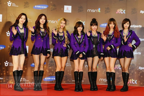 Ph&aacute;i đẹp "tung ho&agrave;nh" thảm đỏ "Grammy H&agrave;n" ng&agrave;y thứ hai 1