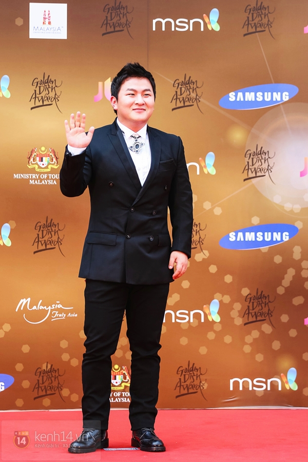 Ph&aacute;i đẹp "tung ho&agrave;nh" thảm đỏ "Grammy H&agrave;n" ng&agrave;y thứ hai 12