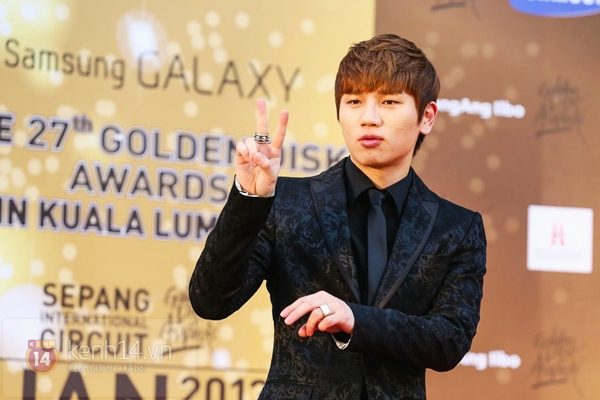 Ph&aacute;i đẹp "tung ho&agrave;nh" thảm đỏ "Grammy H&agrave;n" ng&agrave;y thứ hai 14