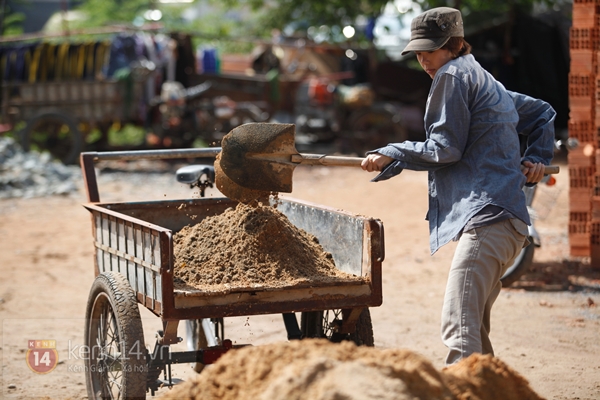 Minh Hằng làm lãng tử đạp xe ba gác 6