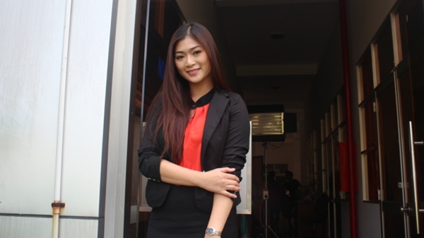 Người đẹp "bấy-bi &agrave;" bị hủy nhan v&igrave; mạo danh lừa đảo trong phim mới 12