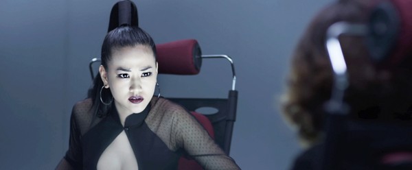 Biểu cảm ngộ nghĩnh của "&aacute;c nữ" Maya 11