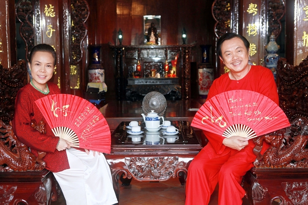 "Vợ chồng" Hoài Linh - Việt Hương "đối đầu" mùa phim Tết 1 "Vợ chồng" Hoài Linh - Việt Hương "đối đầu" mùa phim Tết 1