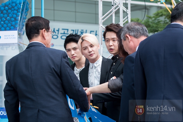 Độc quyền từ H&agrave;n Quốc: Jae Joong mệt mỏi, xuống sắc dự sự kiện 10