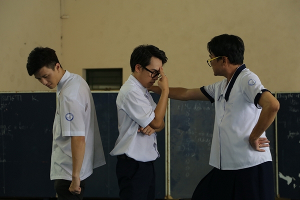 Khổng T&uacute; Quỳnh, Huỳnh Anh, Phở Đặc Biệt đ&oacute;ng phim "Kh&ocirc;ng n&oacute;i được" 7