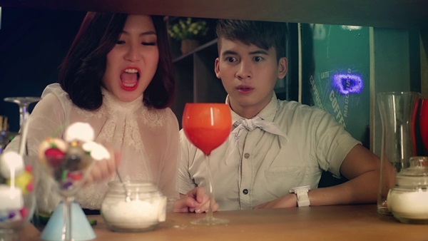 Hương Tràm "lắm chiêu" trong MV mới cực hài hước 15