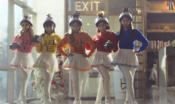 T-ara, IU, Crayon Pop chiều fan với loạt MV "mới mà cũ" 1