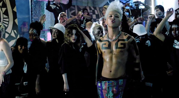 Taeyang rủ G-Dragon đua xe trong MV mới 8