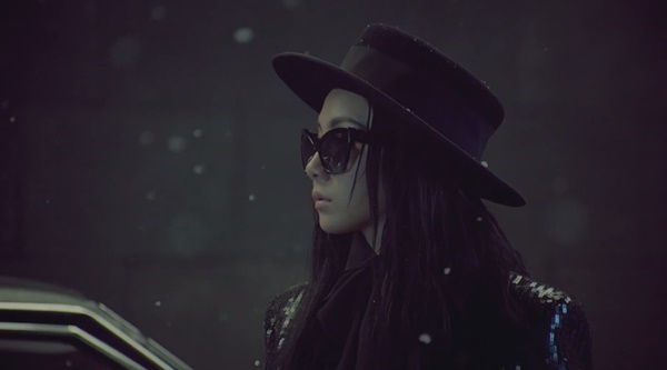 CL trần tình về cảnh đặc biệt trong MV mới của 2NE1 2