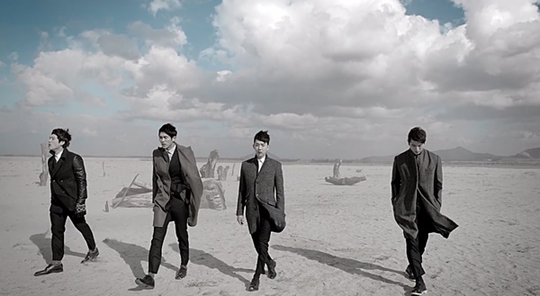 2AM trở lại với MV "na ná" Big Bang 9