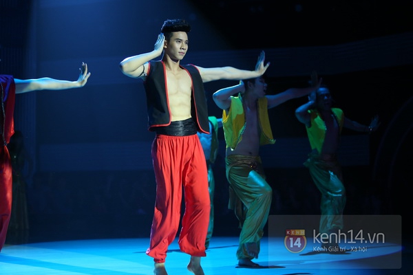 Got To Dance: Hồ Vĩnh Khoa khoe bụng 6 múi trên sân khấu 9