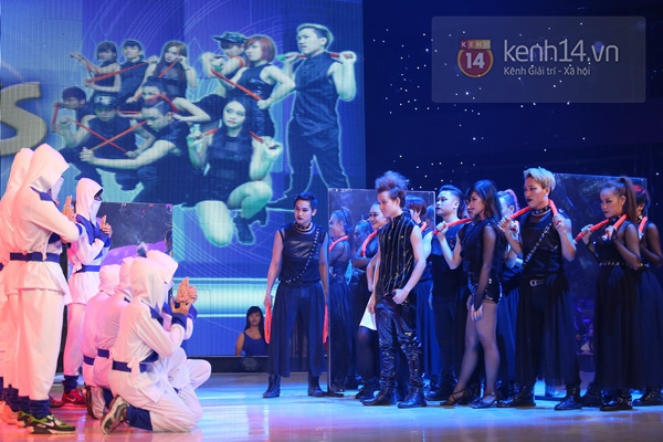 Got To Dance: Hồ Vĩnh Khoa khoe bụng 6 múi trên sân khấu 18