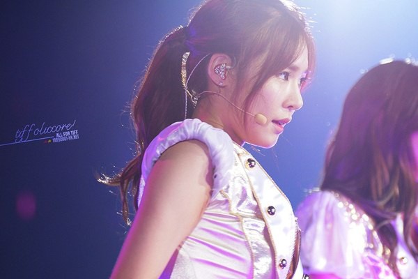 Ngắm SNSD "quậy tưng" s&acirc;n khấu Hồng K&ocirc;ng 45
