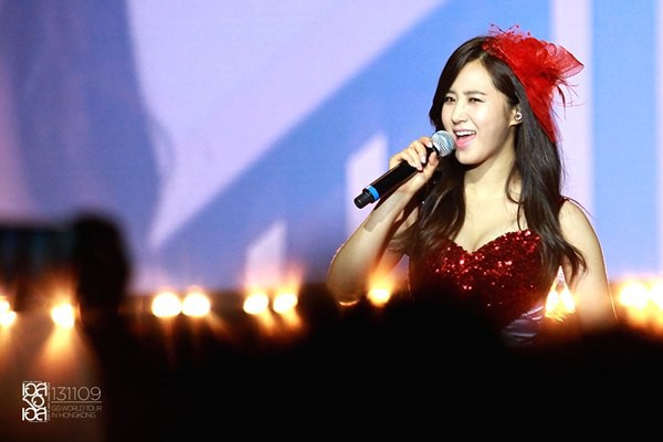 Ngắm SNSD "quậy tưng" s&acirc;n khấu Hồng K&ocirc;ng 73