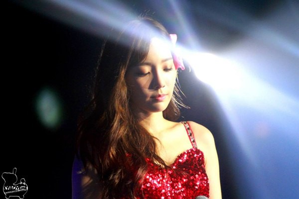 Ngắm SNSD "quậy tưng" s&acirc;n khấu Hồng K&ocirc;ng 64