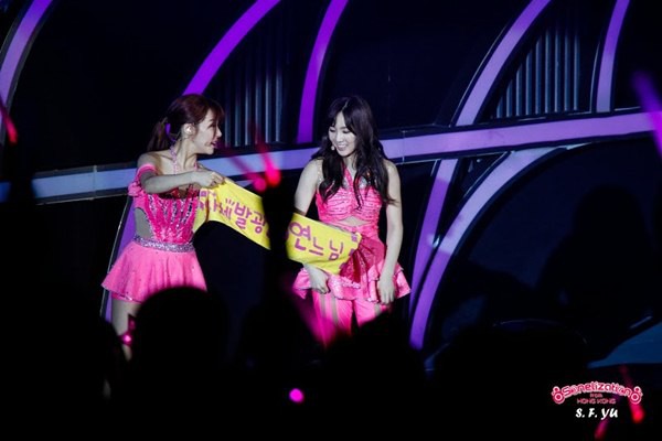 Ngắm SNSD "quậy tưng" s&acirc;n khấu Hồng K&ocirc;ng 10