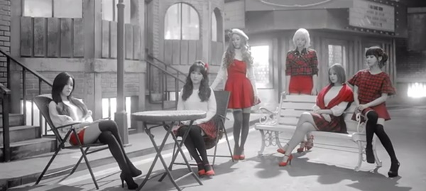 T-ara tung MV Giáng sinh "siêu đơn giản" 5