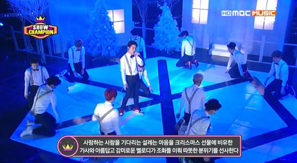 EXO-đủ-12-mẩu lần đầu oanh tạc sân khấu Noel 1