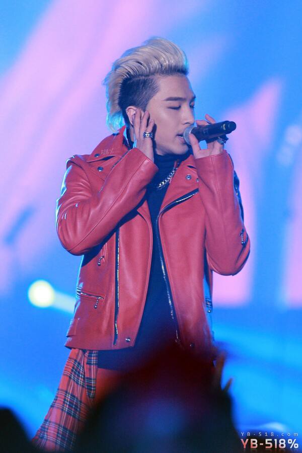 G-Dragon rách quần ngay "chỗ hiểm" trong concert của Psy 3
