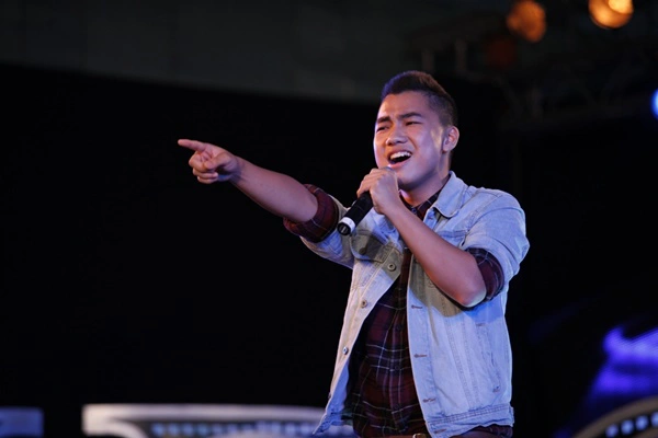 Vietnam Idol: Hot boy 16 tuổi bị loại thẳng tay 40
