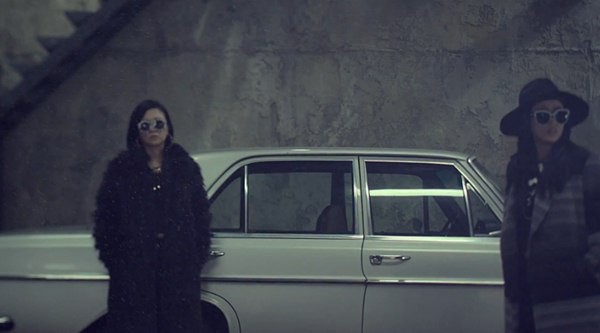 Bộ đôi hài hước tung MV nhái 2NE1, EXO, Trouble Maker... 8