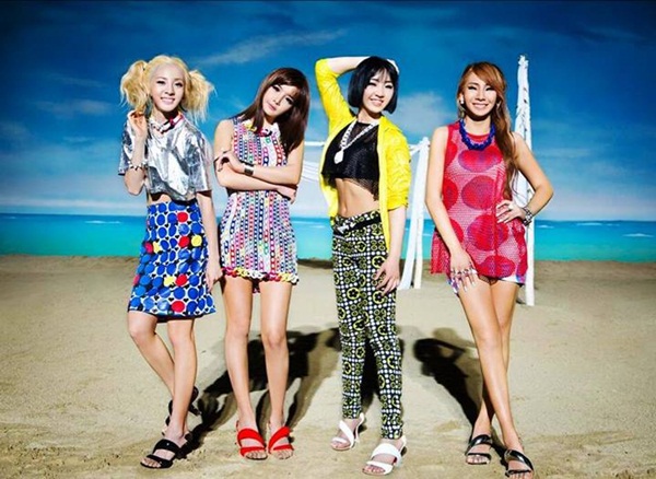 2NE1 đánh bại SNSD trở thành nhóm nữ được yêu thích nhất 1