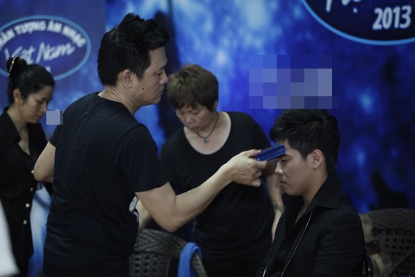 Tăm tia hậu trường làm đẹp của các thí sinh "Vietnam Idol 2013" 14