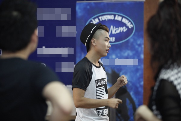 Tăm tia hậu trường làm đẹp của các thí sinh "Vietnam Idol 2013" 17