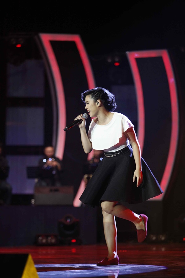 Vietnam Idol: Top 12 tr&igrave;nh diễn "đỉnh" khiến ban gi&aacute;m khảo cho&aacute;ng v&aacute;ng 21
