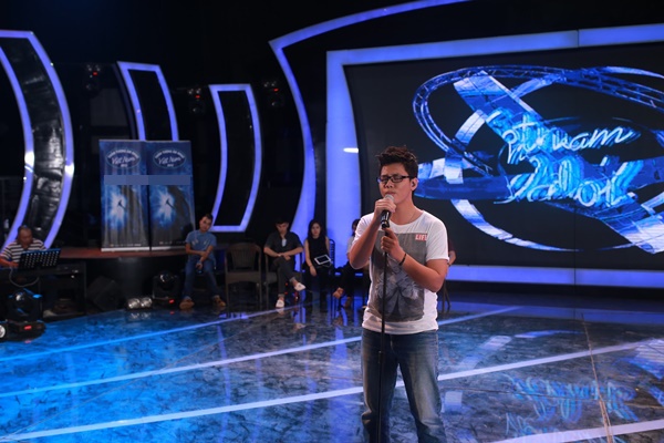 Quốc Trung trở lại với "Vietnam Idol" 32