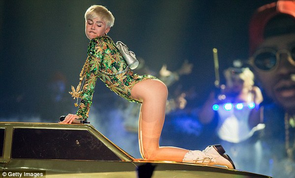 Miley: Tôi là nghệ sĩ giáo dục giới trẻ! 3