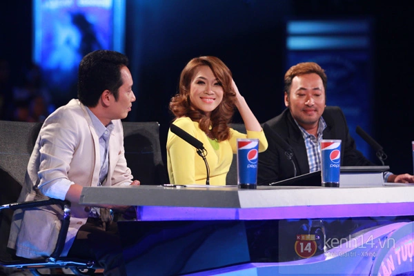 Vietnam Idol Gala 2: Ngân Hà bất ngờ khóc nấc khi đang hát 10