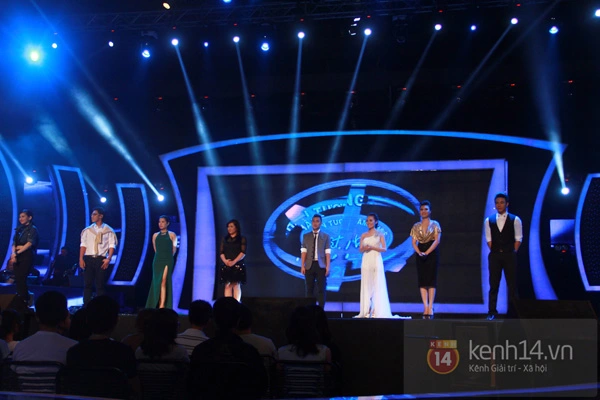 Vietnam Idol Gala 2: Ngân Hà bất ngờ khóc nấc khi đang hát 18