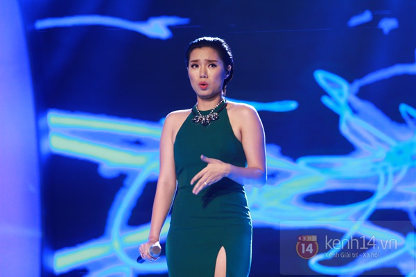 Vietnam Idol Gala 2: Ngân Hà bất ngờ khóc nấc khi đang hát 7