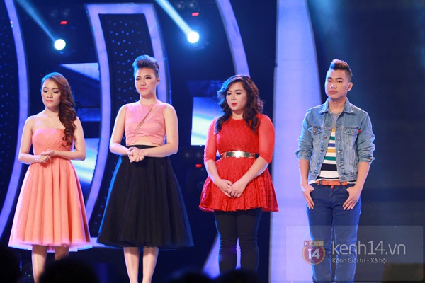 Vietnam Idol: Ngân Hà, Yến Lê dắt tay nhau ra về 13