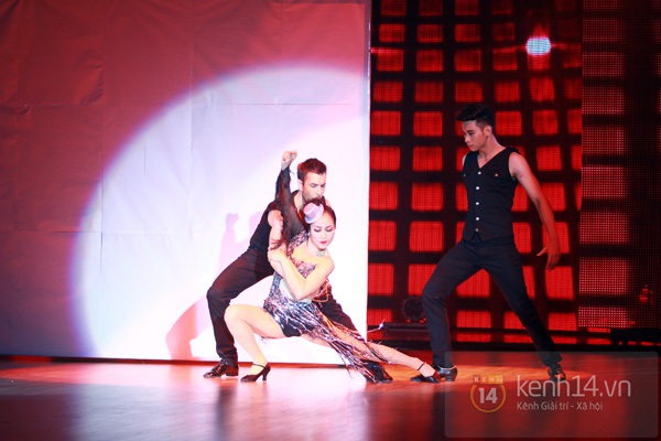 B&aacute;n kết BNHV: Thu Thủy ẵm 4 con 10 nhờ... lẳng lơ 14