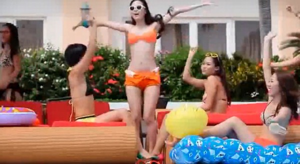 Chào hè với loạt MV bikini của sao Việt 2