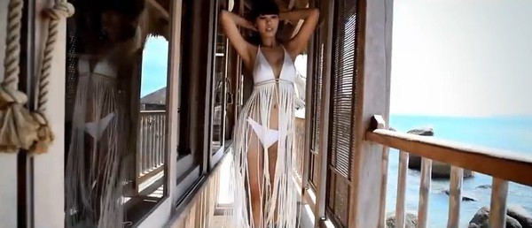 Chào hè với loạt MV bikini của sao Việt 8