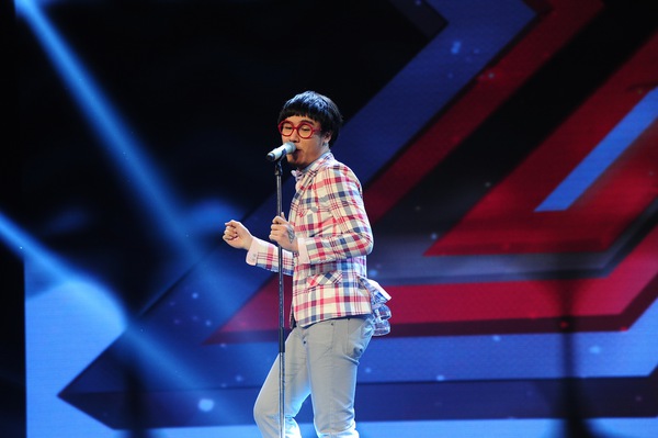 X-Factor Việt tập 6: Sự trỗi dậy của các anh chàng hát-giọng-nữ 9