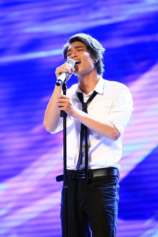 X-Factor Việt: 11 thí sinh nam giành giật 6 chiếc ghế nóng 8