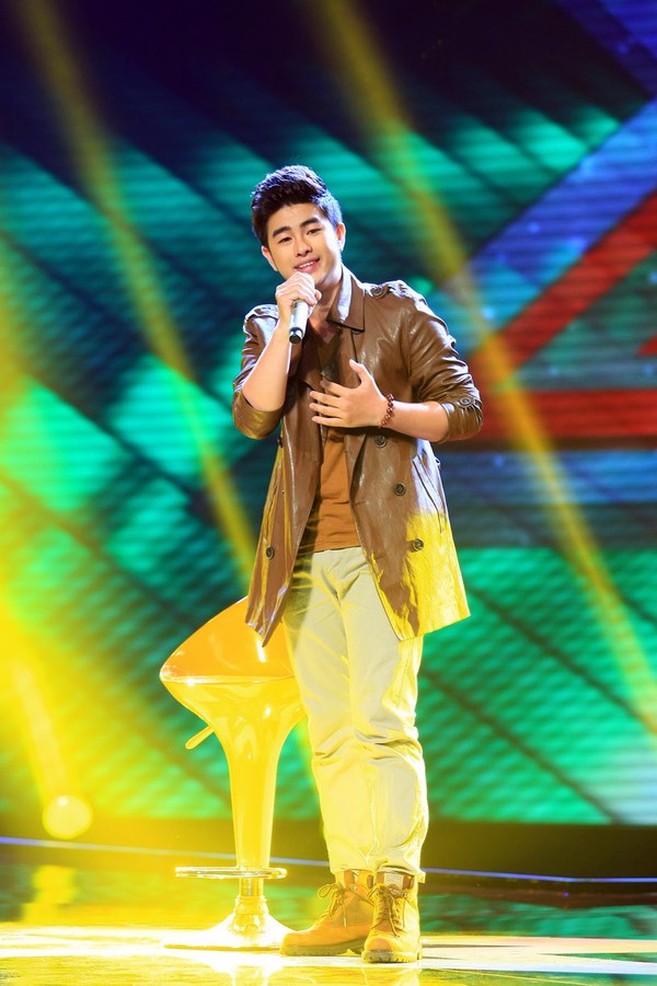 X-Factor Việt: 11 th&iacute; sinh nam gi&agrave;nh giật 6 chiếc ghế n&oacute;ng 12