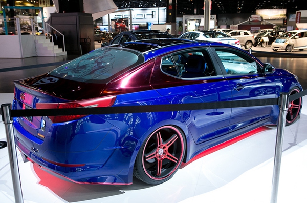 Cool Stuff: Kia Optima Hybrid - xe &ocirc; t&ocirc; của Si&ecirc;u Nh&acirc;n 4