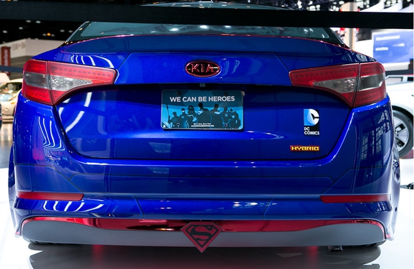 Cool Stuff: Kia Optima Hybrid - xe &ocirc; t&ocirc; của Si&ecirc;u Nh&acirc;n 9